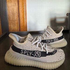 KIDS TODDLER Yeezy Boost 350 V2 - Slate Grey SIZE:6K